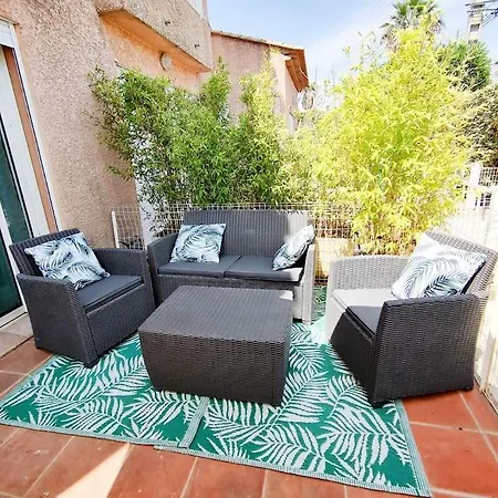 A 500 M Bord De Giens Appartement