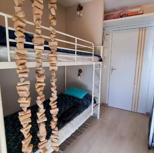 A 500 M Bord De Giens *