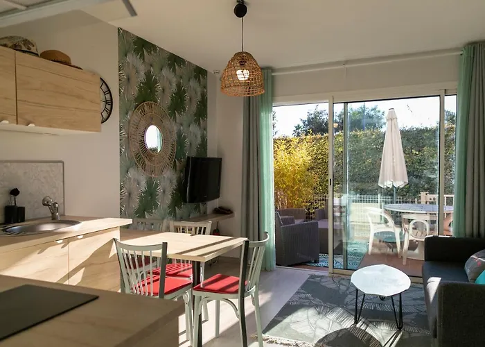 A 500 M Bord De Giens Appartamento Hyères