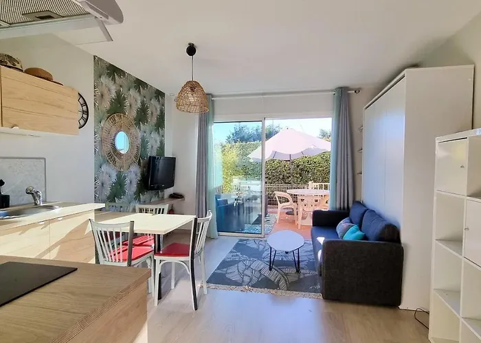 A 500 M Bord De Giens Appartamento Hyères