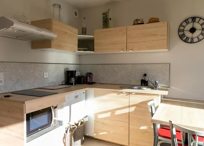 A 500 M Bord De Giens Hyères